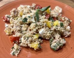 Bulgursalat mit Thunfisch und Feta