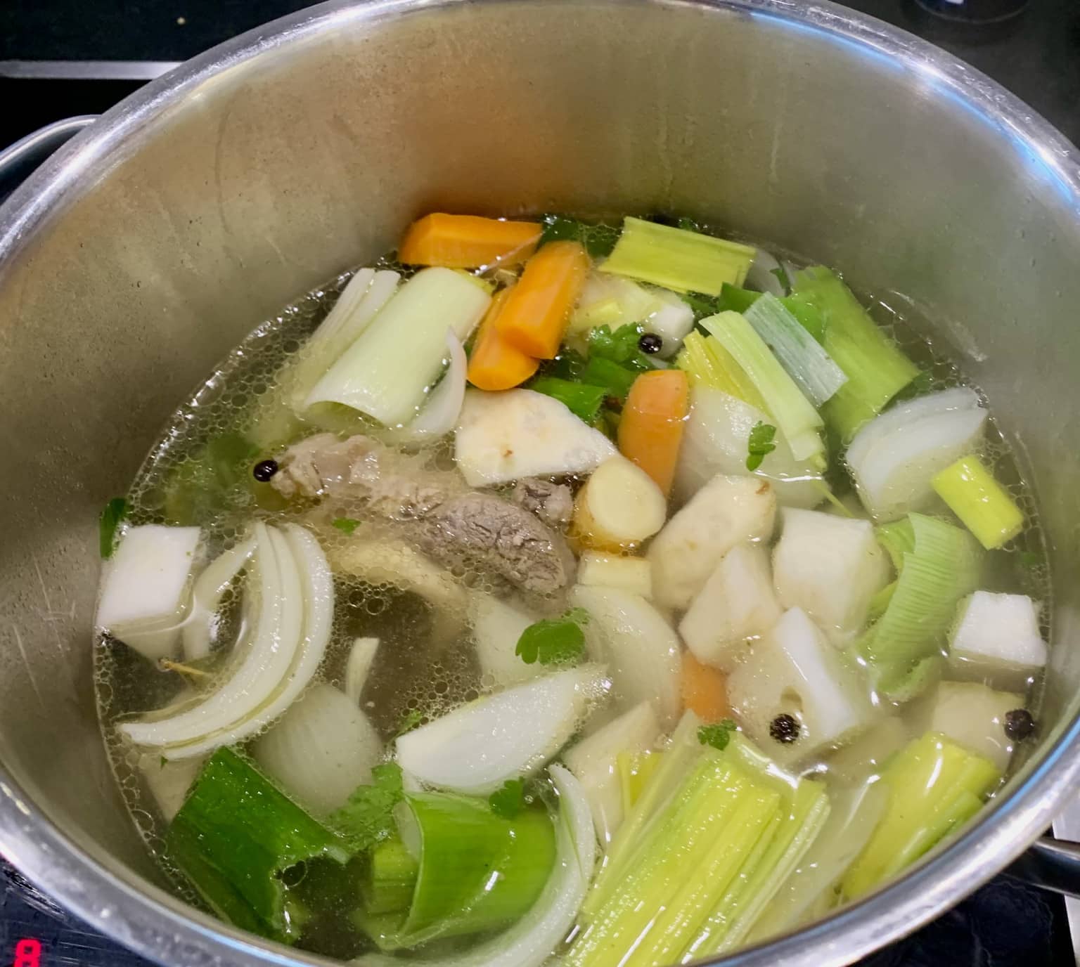 Fleischbrühe selber machen