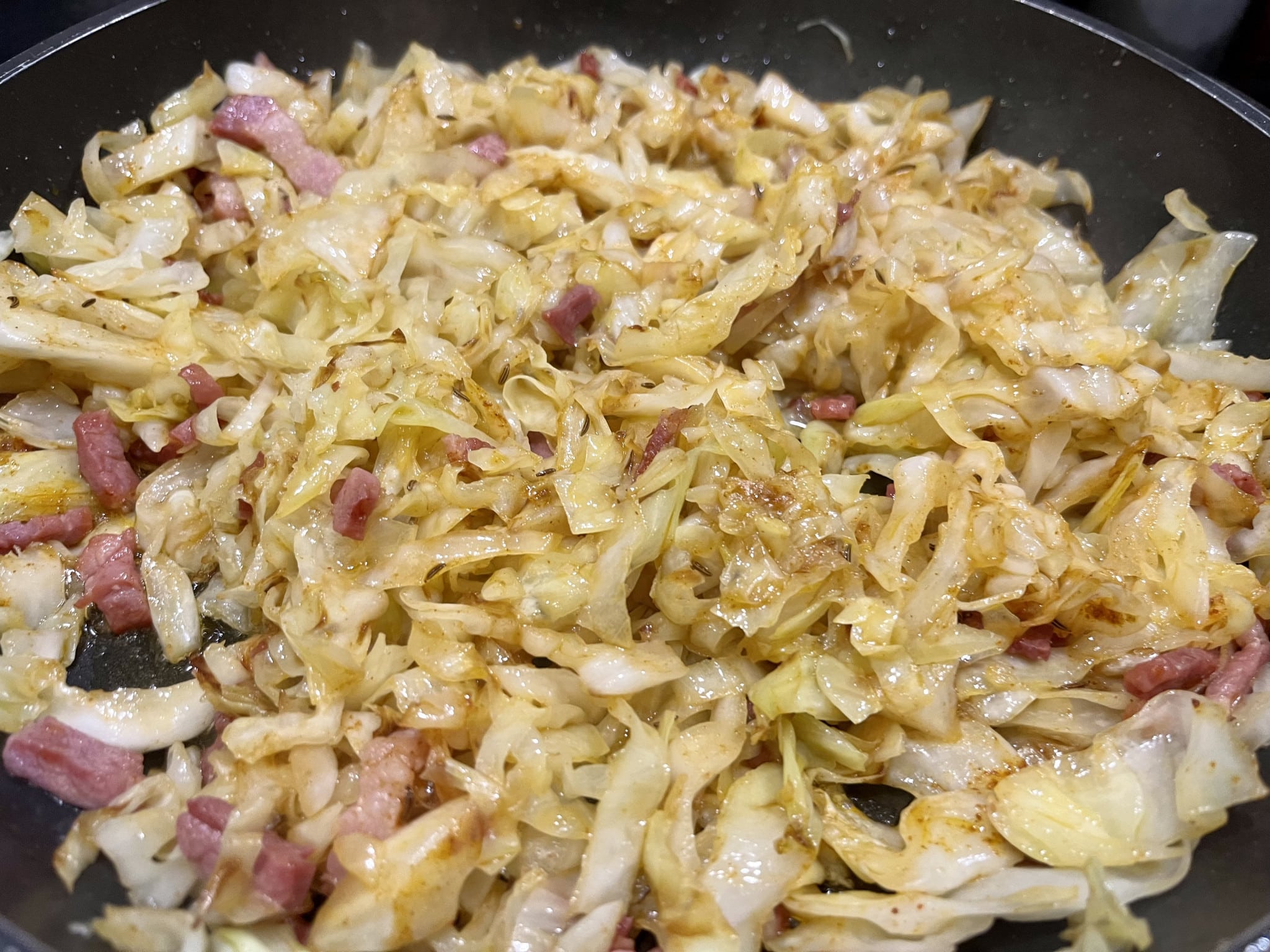 Bayrisch Kraut - Gebratener Spitzkohl mit Speck Bayrisch Kraut - Gebratener Spitzkohl mit Speck