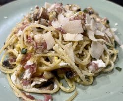 Spaghetti Carbonara mit Champignons