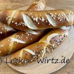 Laugenstangen mit Salz und Kümmel