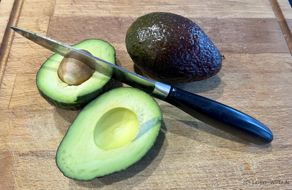 Avocado Kerne einfach lösen