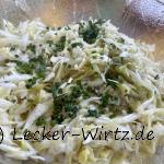 Krautsalat aus Spitzkohl