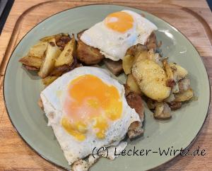 Krüstchen - Schnitzel mit Spiegelei und Bratkartoffeln
