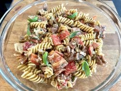 Spanischer Nudelsalat mit Paprika