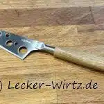 Käsemesser für halbfeste Käse (Gorgonzola, junger Gouda)