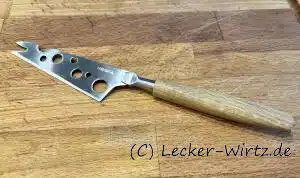 Käsemesser für halbfeste Käse (Gorgonzola, junger Gouda)
