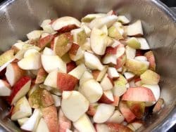 Apfelmus mit karamellisiertem Zucker