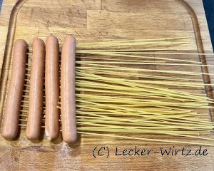 Würstchen mit Spaghetti