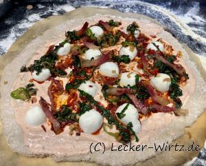 Kastanien-Pizza mit Mangold belegen
