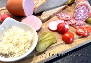 Kren, Salami, Gürkchen und Südtiroler Speck
