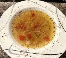 Südtiroler klare Knoblauchsuppe