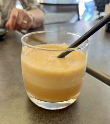 Frisch gepresster Apfelsaft