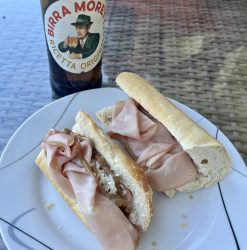 Italienisches Mortadella Sandwich