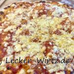 Pizza mit Tomatensauce und Gouda - Teig mit Lievito Madre