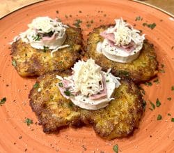 Reibekuchen mit Ziegenkäse und Schinken