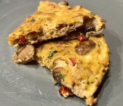 Spanische Tortilla mit Champignons und Paprika