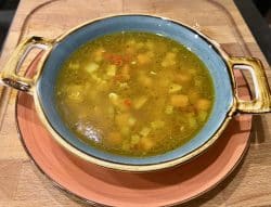 Asiatische Hühnersuppe