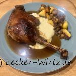 Gänsekeulen mit Äpfeln und Maronen