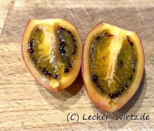 Tamarillo von innen