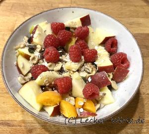 Obst Müsli mit Kernen