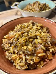 Giouvetsi - Gulascheintopf auf griechische Art