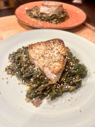 Tonno fritto con spinaci - gebratener Thunfisch mit Spinat