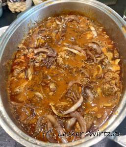 Stifado im Bräter