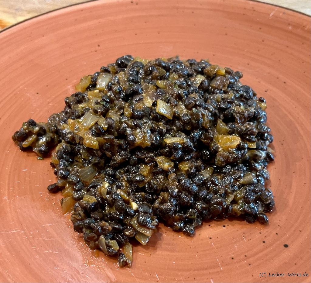 Linsen mit geschmorten Zwiebeln