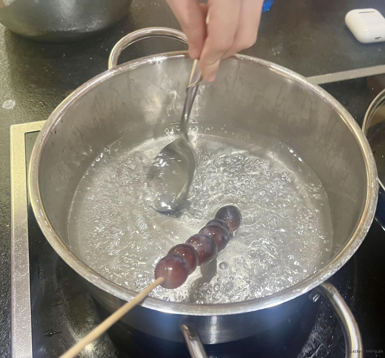 Tanghulu - Kandierte Früchte am Spieß Tanghulu - Kandierte Früchte am Spieß