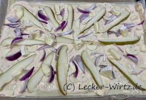 Normannischer Flammkuchen Poire-Camembert
