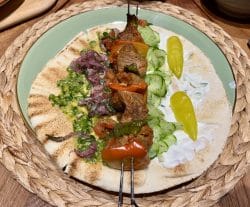 Şiş Kebap - Lamm Spieße im Dürüm Brot