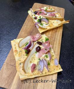 Normannischer Flammkuchen Poire-Camembert