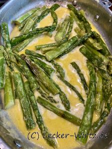 Grüner Spargel in Orangensauce