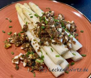 Glasierter Spargel mit Polonaise