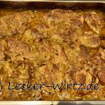Rezept Fränkisches Zwiebelfleisch - lecker und viel besser als Pulled Pork. Probiere es aus. Auf dem Bild geschmortes Fleisch mit Zwiebeln in leckerer Soße.
