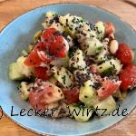 Gurken-Tomaten Salat mit Thunfisch und weißen Bohnen