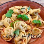Tortellini mit Tomaten-Camembert Sauce