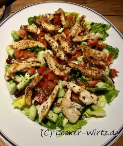 Salatplatte mit Hähnchenfilet