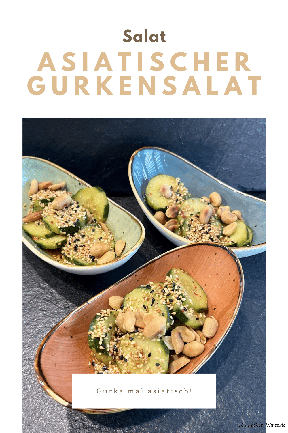Asiatischer Gurkensalat mit gerösteten Erdnüssen und Sesam
