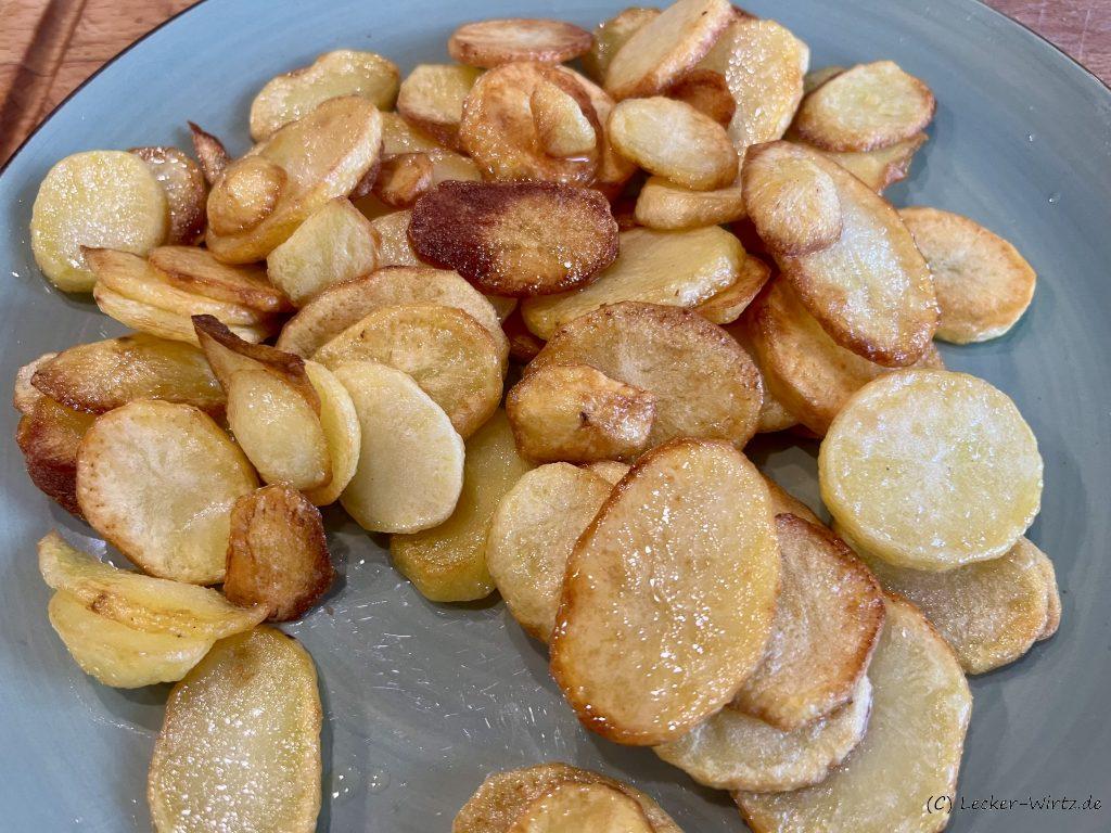 Crosse Bratkartoffeln aus rohen Kartoffeln