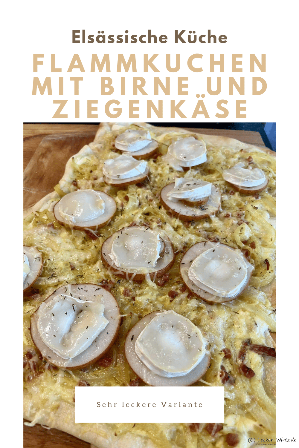Flammkuchen mit Birne und Ziegenkäse