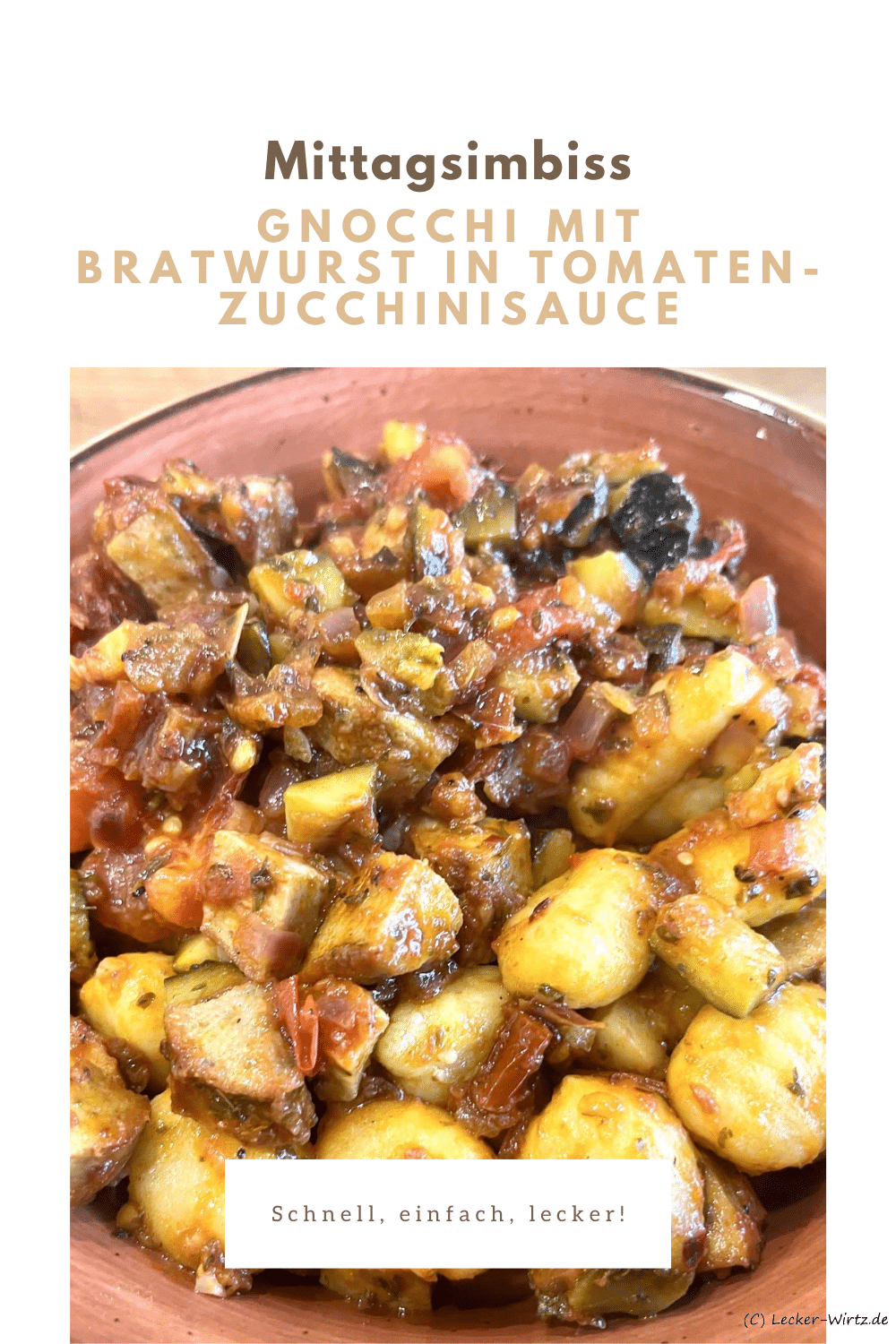 Gnocchi mit Bratwurst in Tomaten-Zucchinisauce