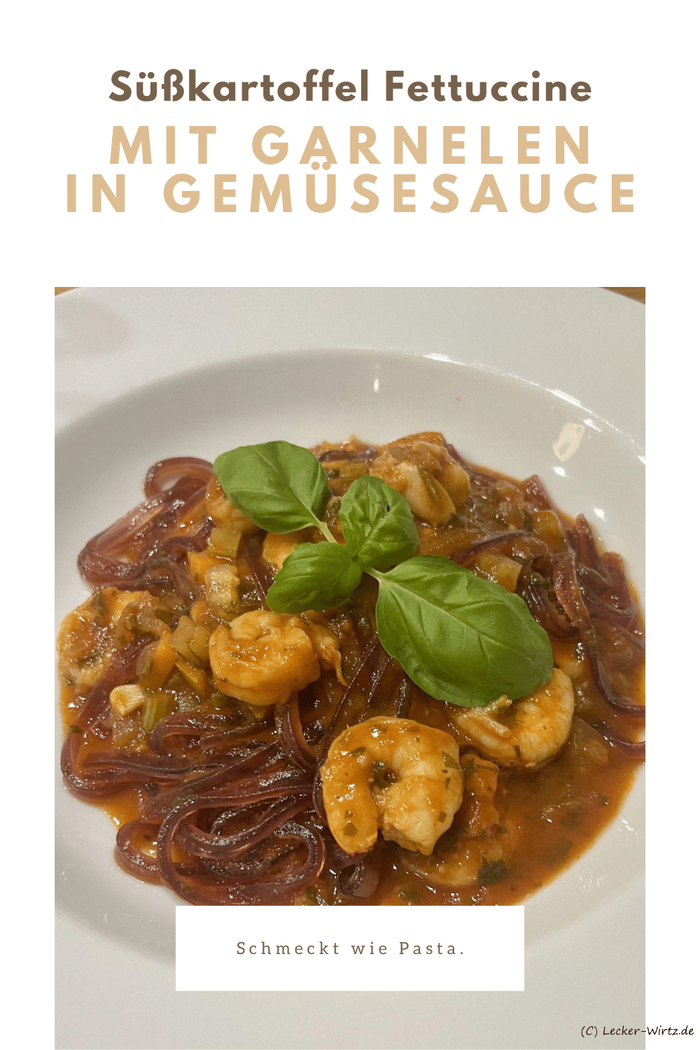 Bio Süßkartoffel Fettuccine mit Garnelen in Gemüsesauce