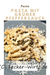 Pasta with green pepper sauce
