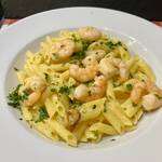 Penne Alfredo mit Shrimps