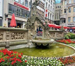 Heinzelmännchenbrunnen am Früh