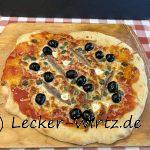 Pizza Acciughe – Tomatensoße, Oliven, Sardellen und Kapern