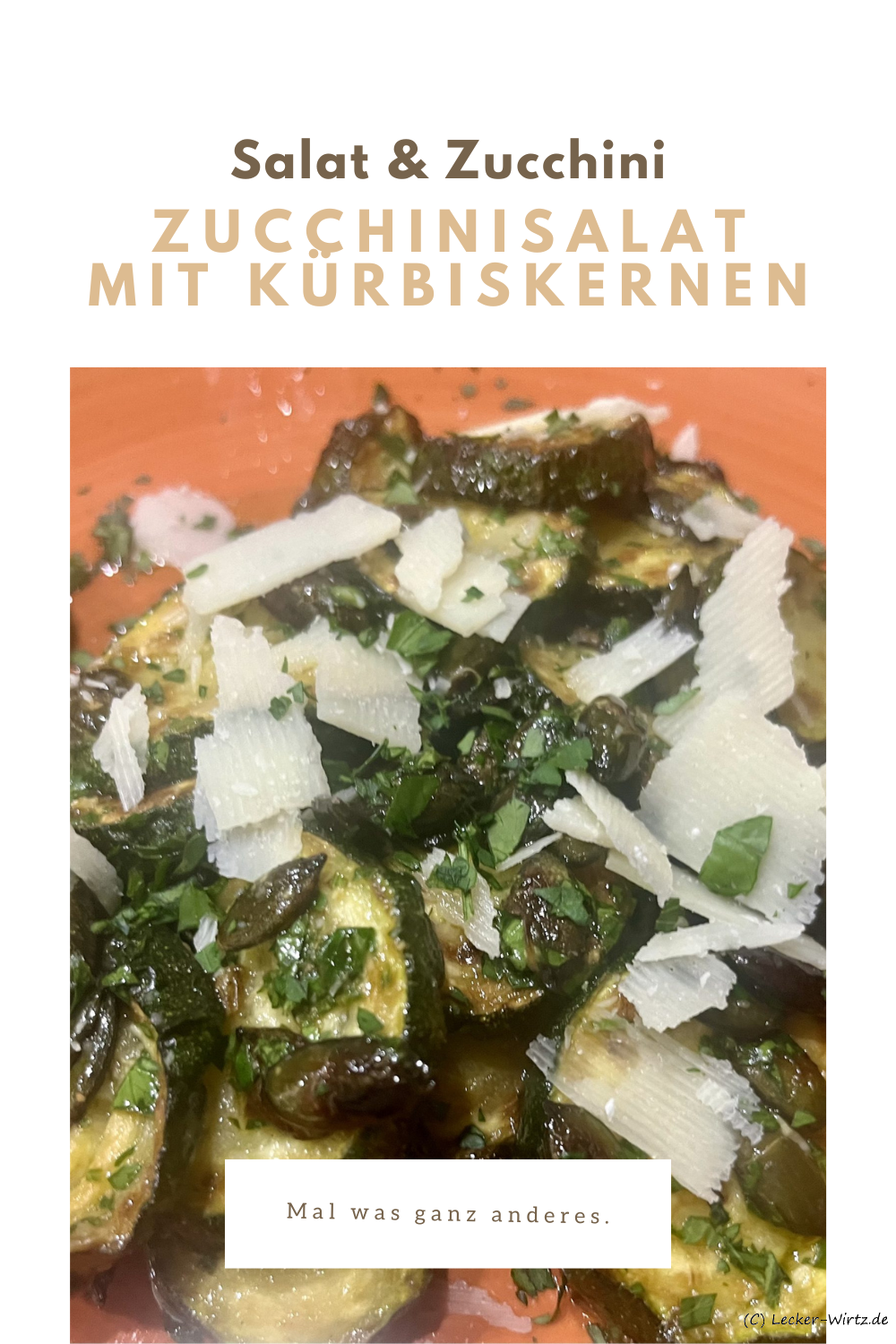 Zucchinisalat mit Kürbiskernen