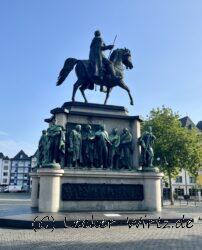 Ungerm Stätz treffen - Reiterdenkmal von Friedrich Wilhelm III.